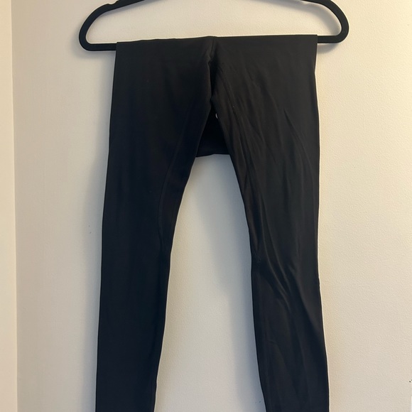 Lululemon Wunder Train High-Rise Tight 25"- black size 2 Great condition. - Picture 4 of 6